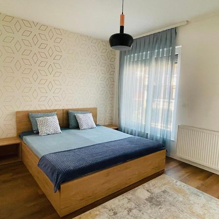 Tower Apartment Пристина Екстериор снимка
