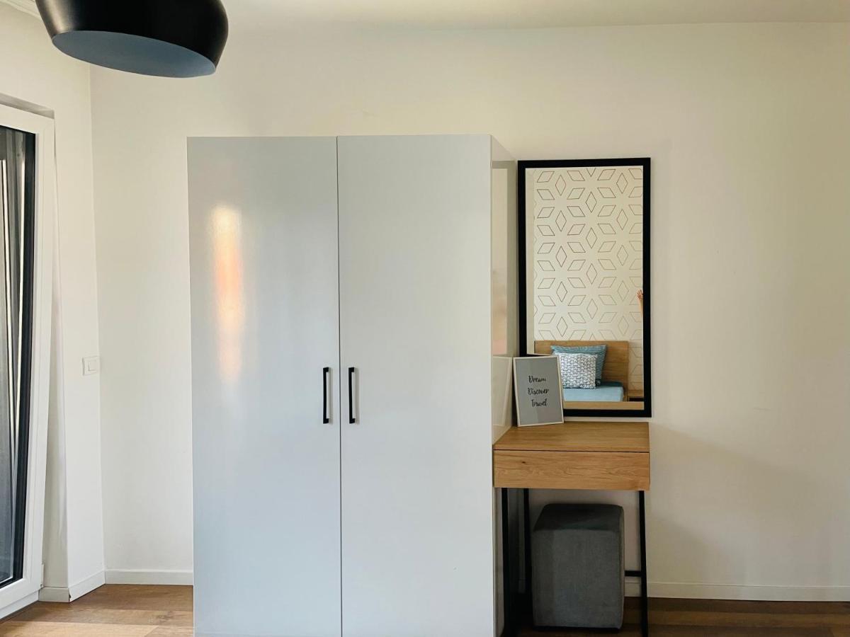 Tower Apartment Пристина Екстериор снимка